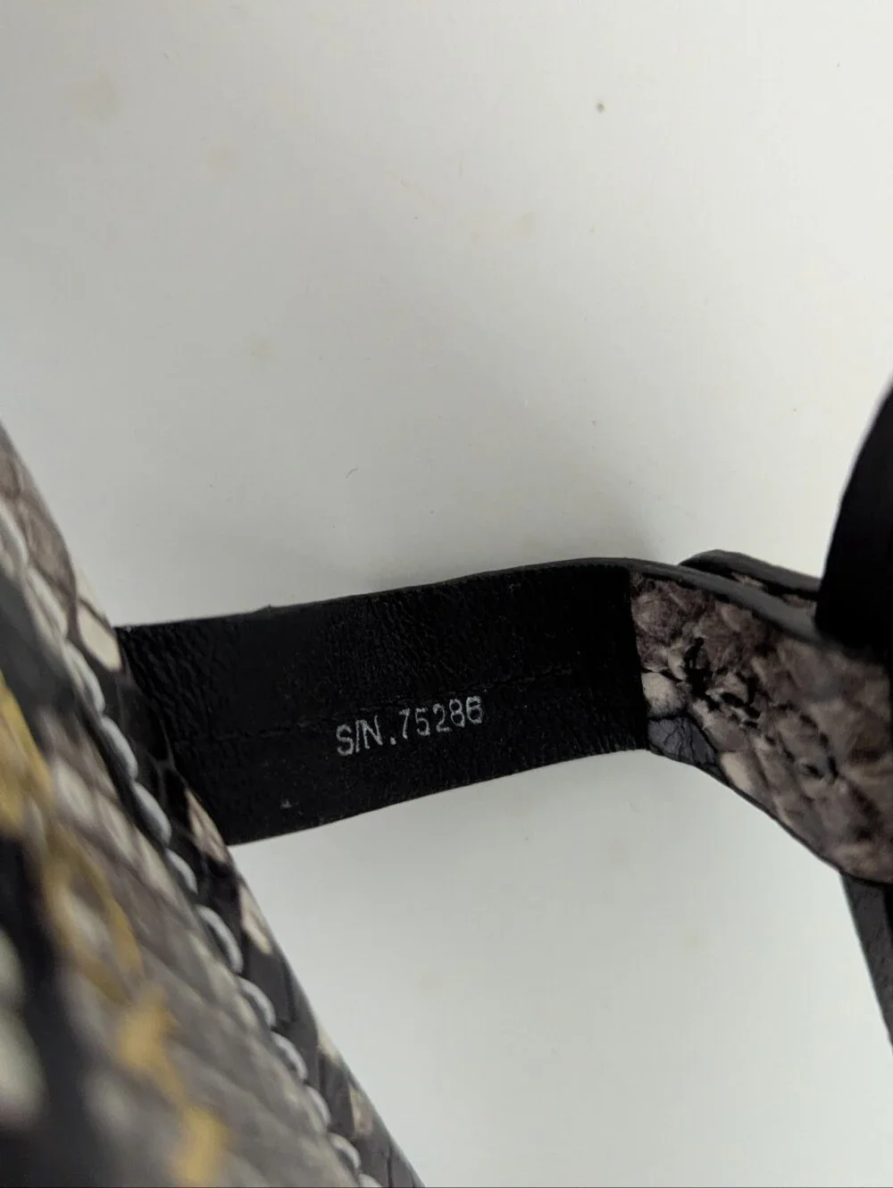 EUC! Tory Burch Miller Sandal In Black/Gray Snakeskin Print Size 7